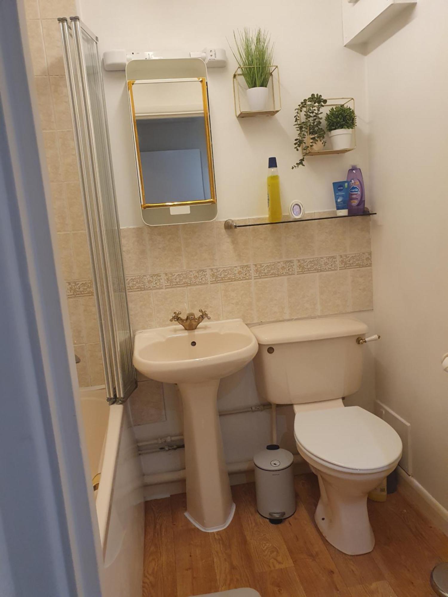 Lovely 1Bedrood Apartment Гилдфорд Екстериор снимка