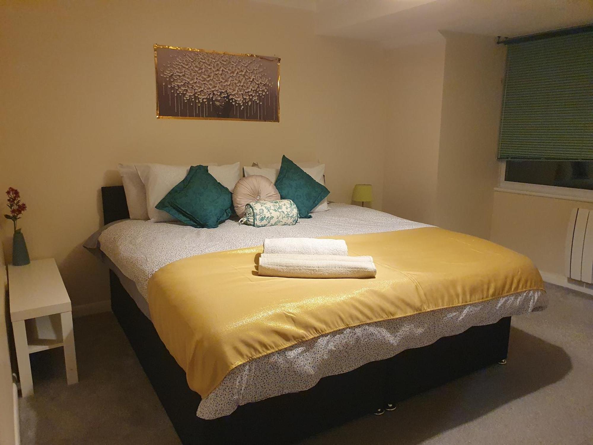 Lovely 1Bedrood Apartment Гилдфорд Екстериор снимка