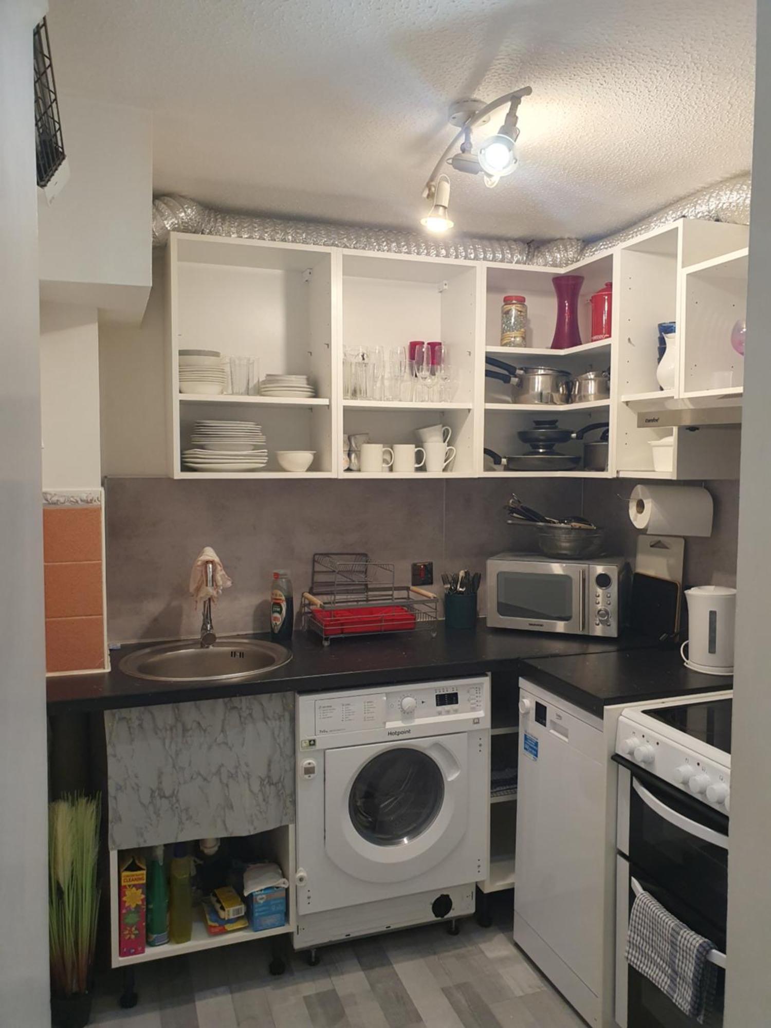 Lovely 1Bedrood Apartment Гилдфорд Екстериор снимка