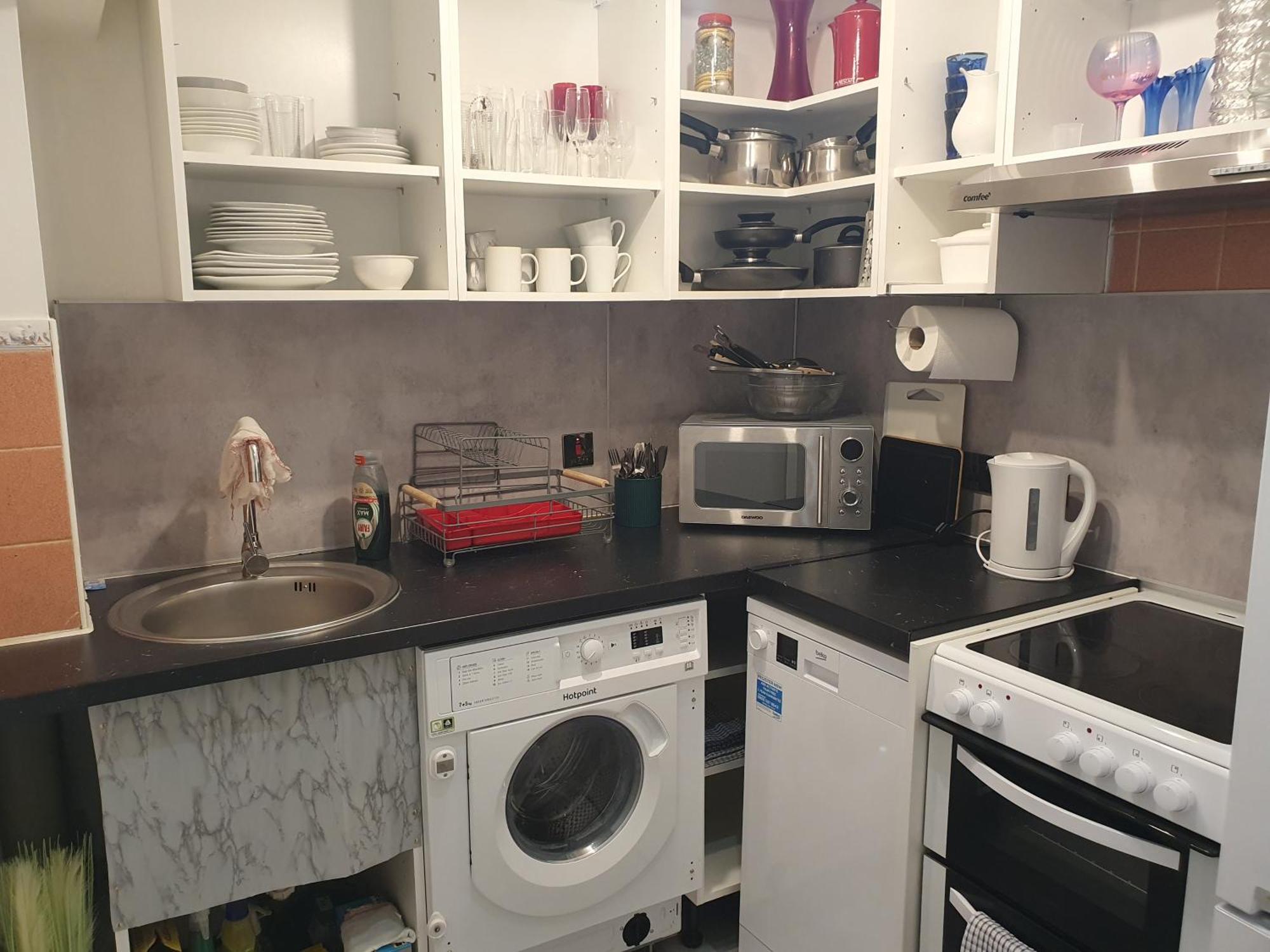 Lovely 1Bedrood Apartment Гилдфорд Екстериор снимка