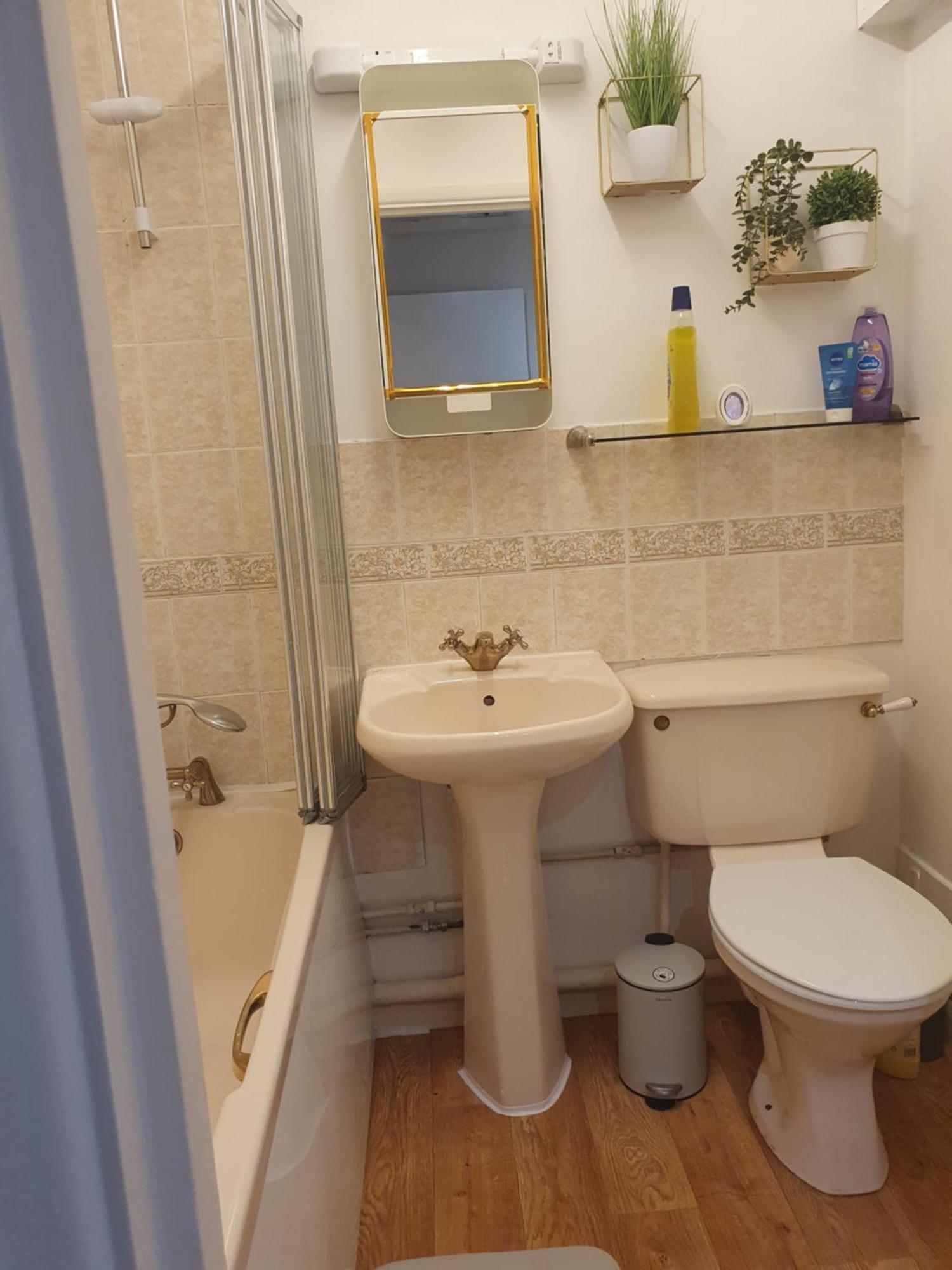 Lovely 1Bedrood Apartment Гилдфорд Екстериор снимка