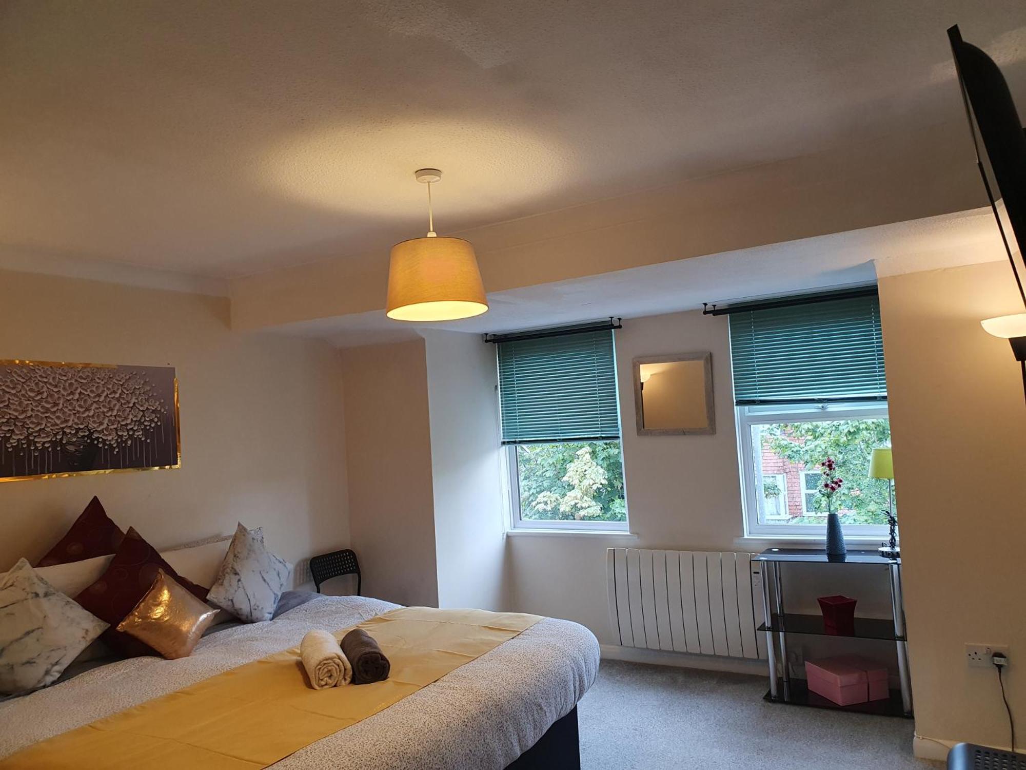 Lovely 1Bedrood Apartment Гилдфорд Екстериор снимка